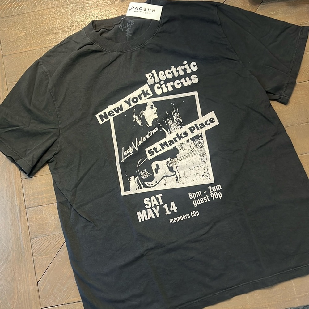 PACSUN Graphic tshirt
